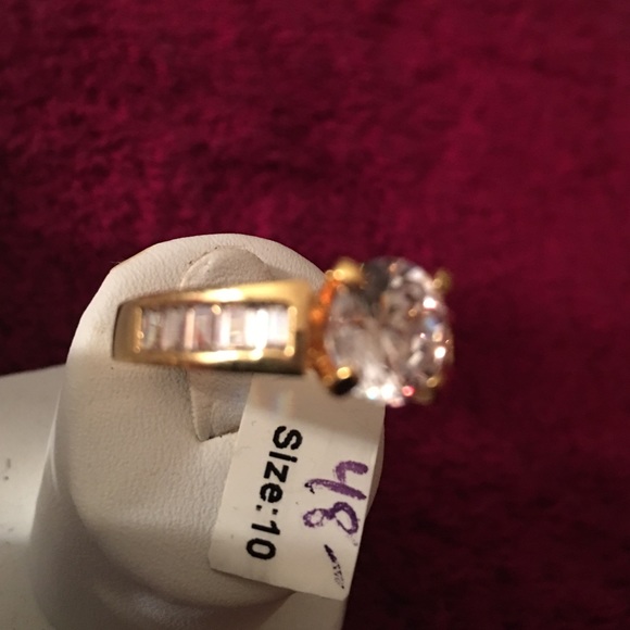 Jewelry - Picture 2 of 4
