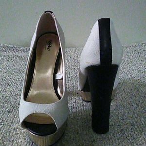 Used, open toed heels