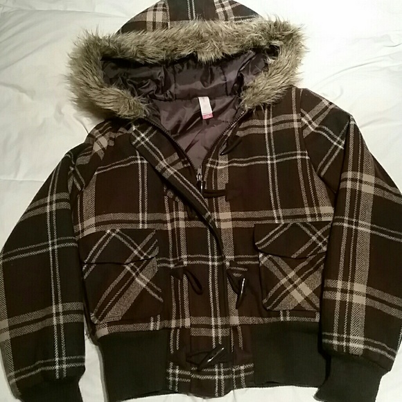 Women's brown plaid jacket