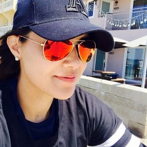 Meet your Posher, Cm