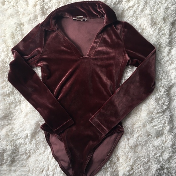 Vintage Tops - Vintage velvet body suit
