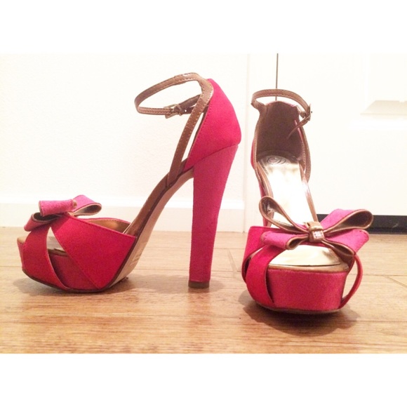 Suede Pink/Red Platform Peep Toe Bow Accent