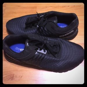 REEBOK SUBLITE ESCAPE 3.0 RUNNING SHOES