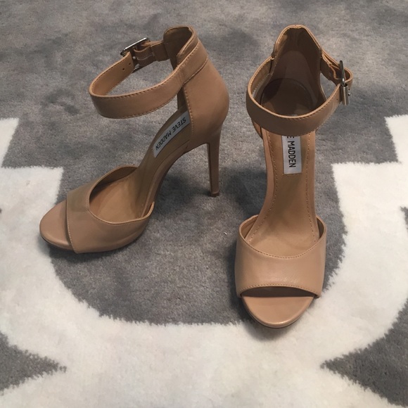 Steve Madden sandals