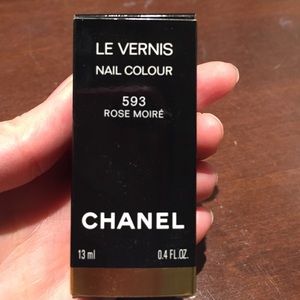 Chanel nail polish