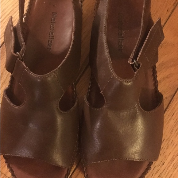 NEW Naturalizer Sandles-Size 6/fit like 7/8