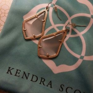 Kendra Scott Alex Earrings in Grey (gold/grey)
