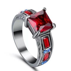 NWOT Sz 6 Ruby and Black Gold Ring