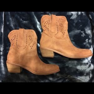Tan boots