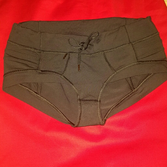 LULULEMON swim short
