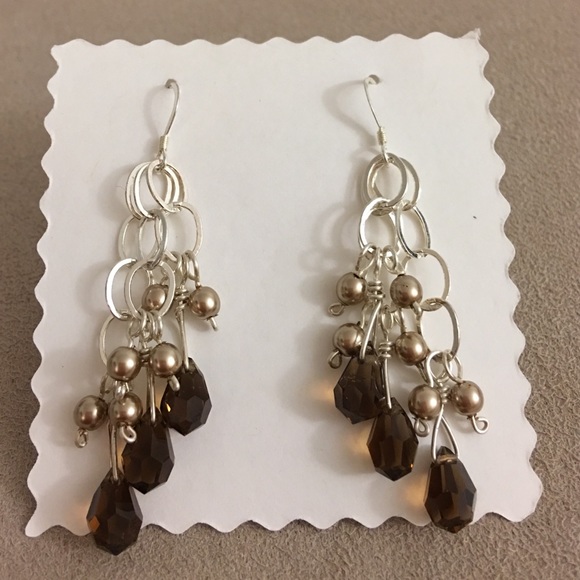 Earrings with glass crystals and glass pearls
