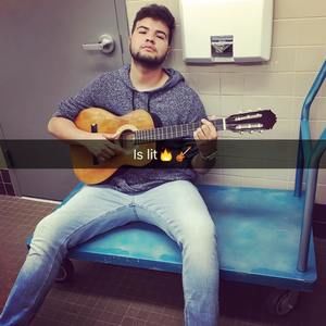 Meet your Posher, Cesar