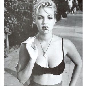 Meet your Posher, Lola