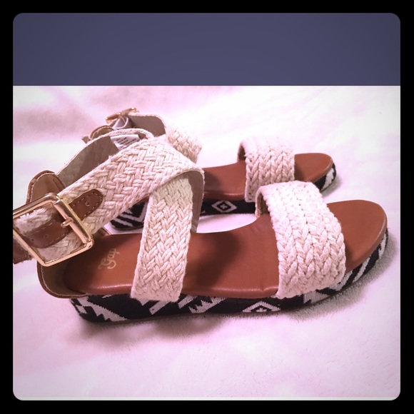 Girls Gap Aztec sandals