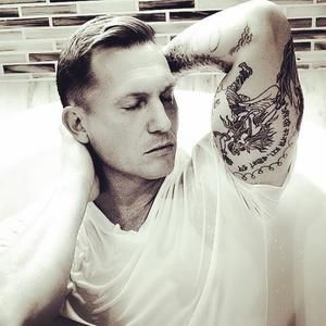 Meet your Posher, Corey