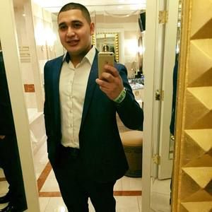 Meet your Posher, Javier