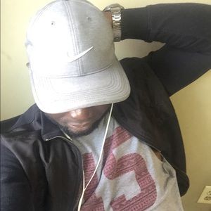 Meet your Posher, Olalekan