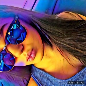 Meet your Posher, Gabriela