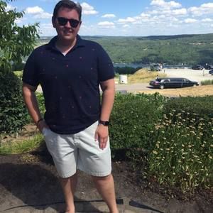 Meet your Posher, Derrick