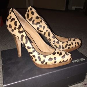 Pump shoe