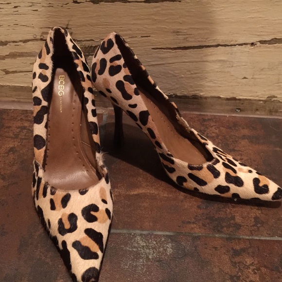 BCBG Generation Hot Animal coat Shoes EUC 8.5
