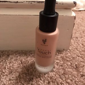 Younique Mineral touch foundation