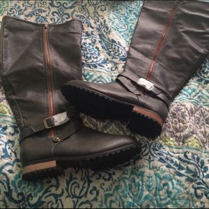 Wide calf grey boots