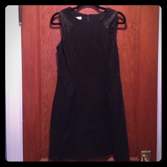 Britt Ryan Sleeveless Dress w Faux Leather Accents