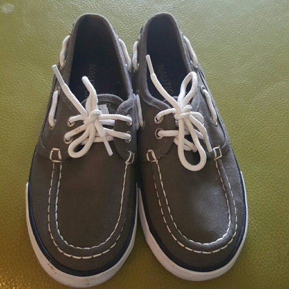 Kids dress shoe