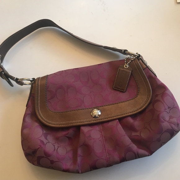 Coach signature collection purse