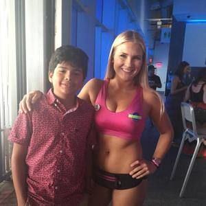 Meet your Posher, Anyelo