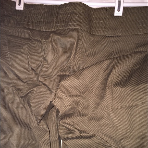 Cache 2 shorts - Picture 2 of 3