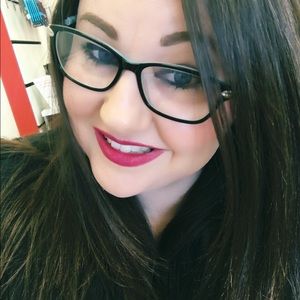 Meet your Posher, Alison