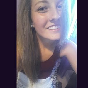 Meet your Posher, Karissa