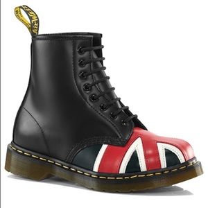 DOC MARTENS Union Jack boots
