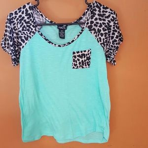 Rue 21 tee