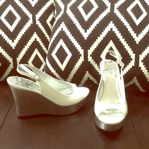 Guess White Patent Peep Toe Wedge Sandals Sz 8.5 M