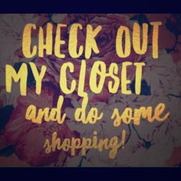 I'll except any reasonable offer!! 👠💋👜