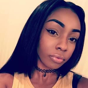 Meet your Posher, Monet