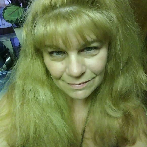 Meet your Posher, Jackie Marie - Picture 4 of 4