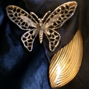 Great 2-Piece Sweater Set of Vintage Pins