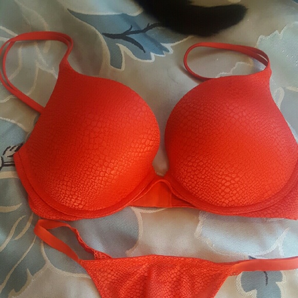 Victoria Secret very sexy bra and matching panties