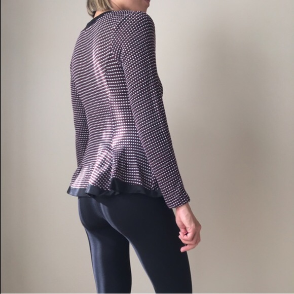 ✳️SALE Burgundy black cardigan. Body contouring - Picture 3 of 4