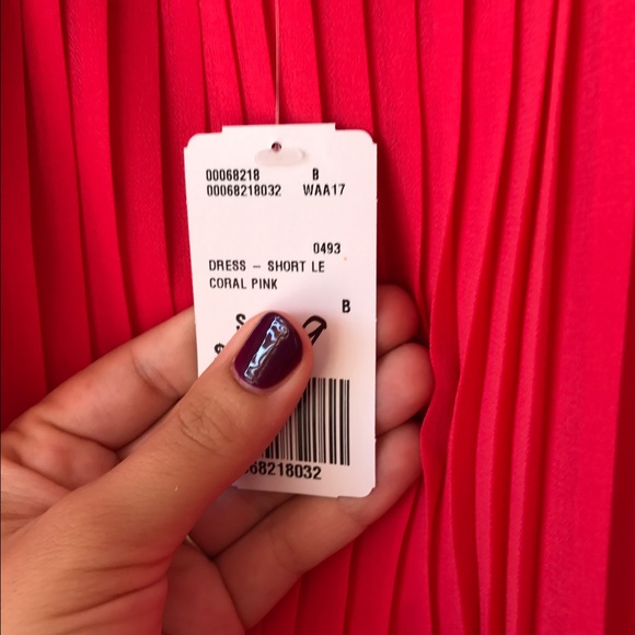 Coral dress - Picture 2 of 2