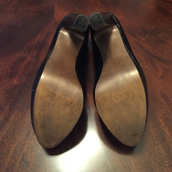  Bcbggeneration platform black snakeskin pump - Picture 3 of 4