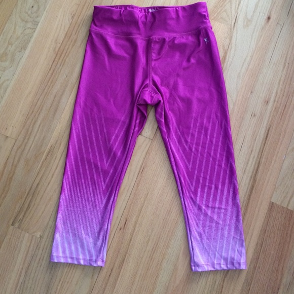Danskin now fitness capris