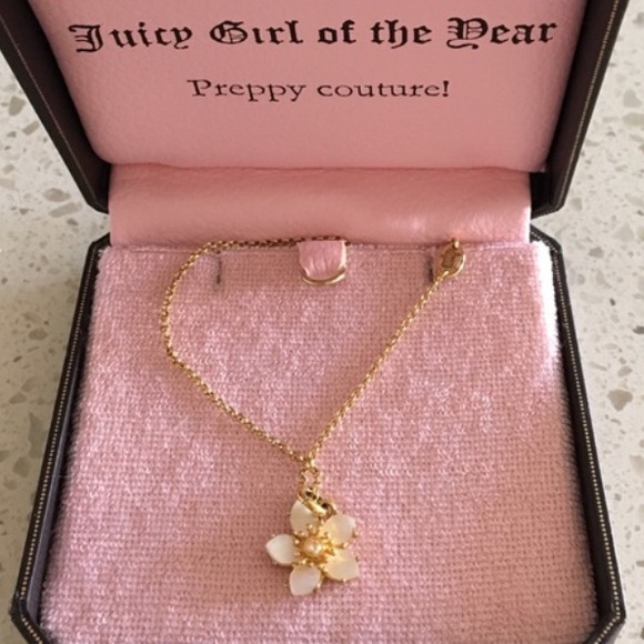 Juicy necklace