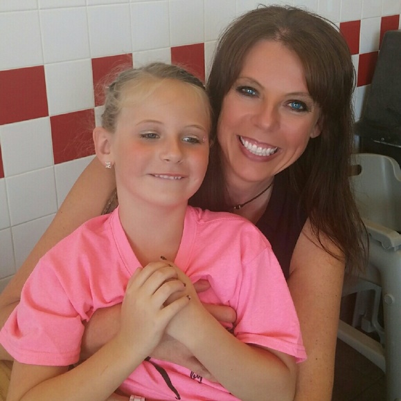 Meet your Posher, Candida - Picture 2 of 4