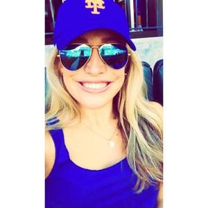 Meet your Posher, Danielle