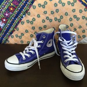 Purple converse!! Super cute for Ravens games!